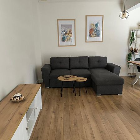 Port View, Veranda, 80 Sqm, Spacious Place For 6 테살로니키 외부 사진