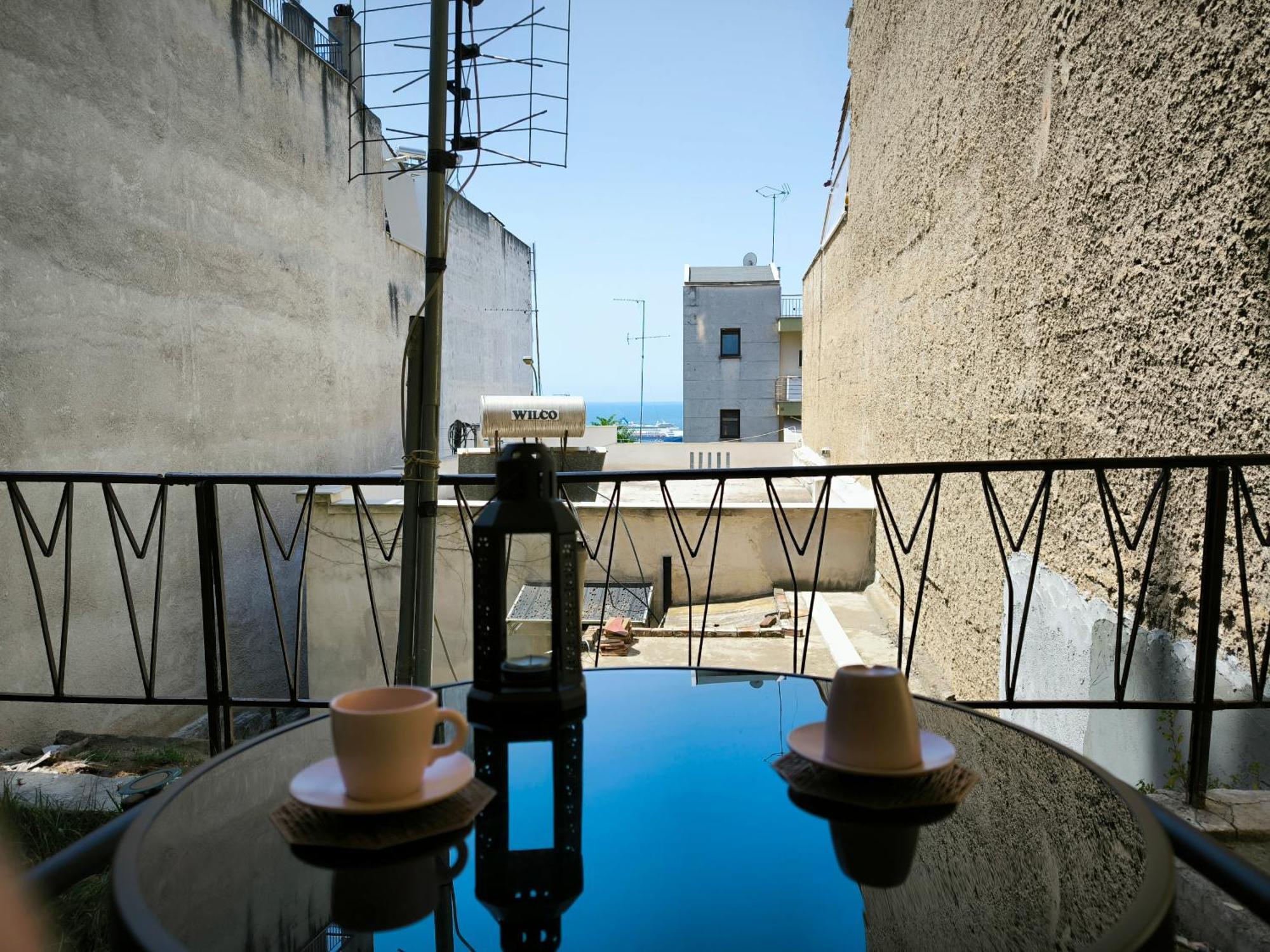 Port View, Veranda, 80 Sqm, Spacious Place For 6 테살로니키 외부 사진